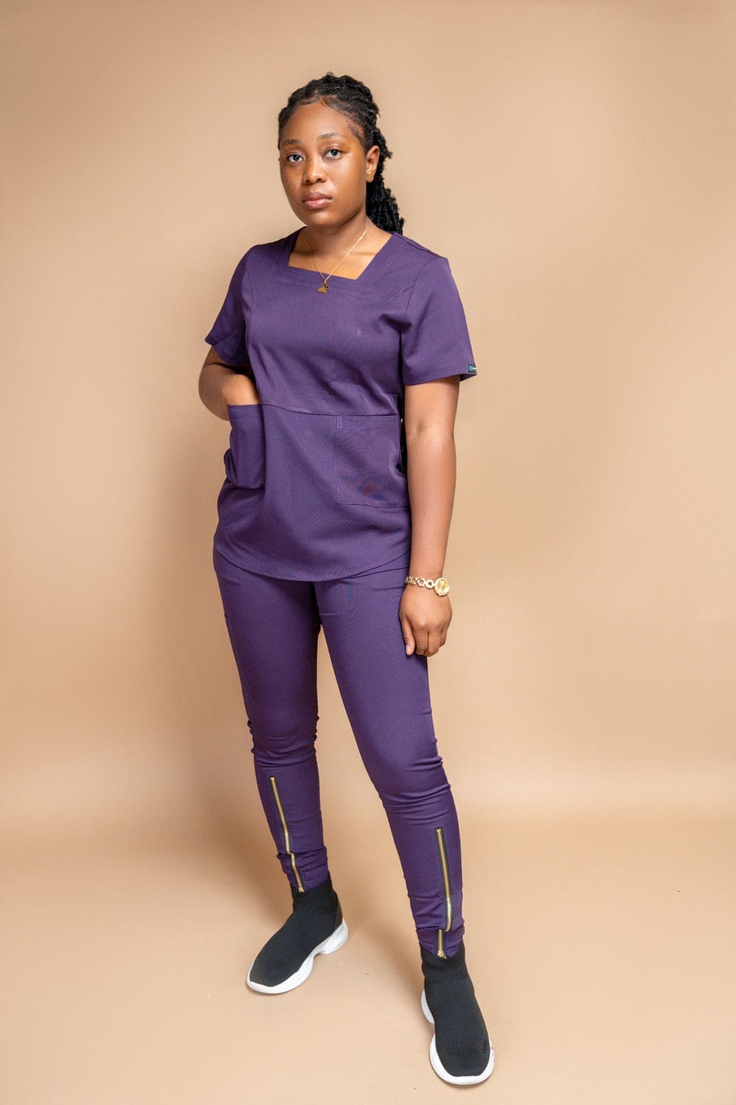 Women’s 2 Pocket Square Neck Top
