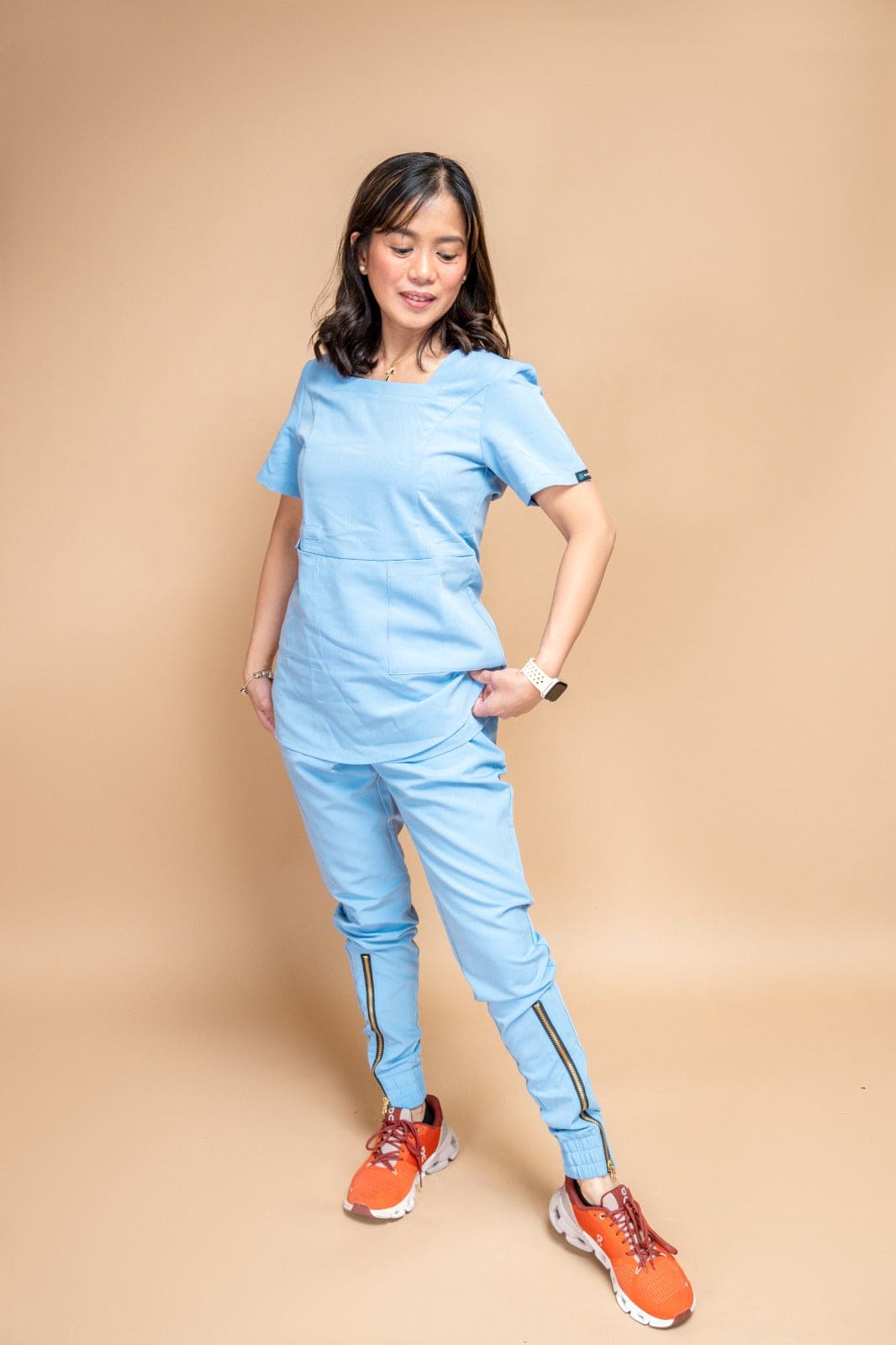 Women’s 2 Pocket Square Neck Top