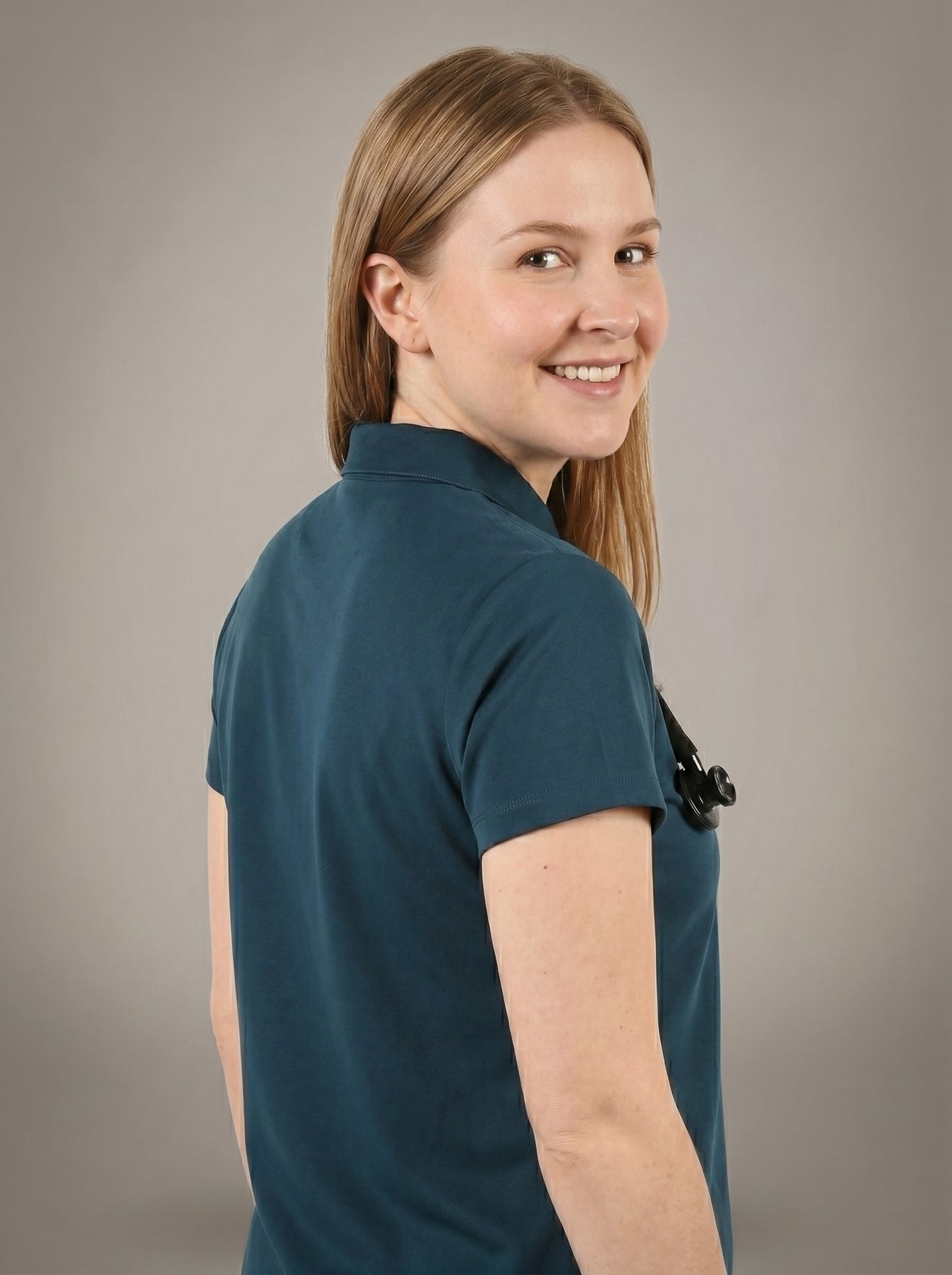 Anaya 2side pockets scrub top