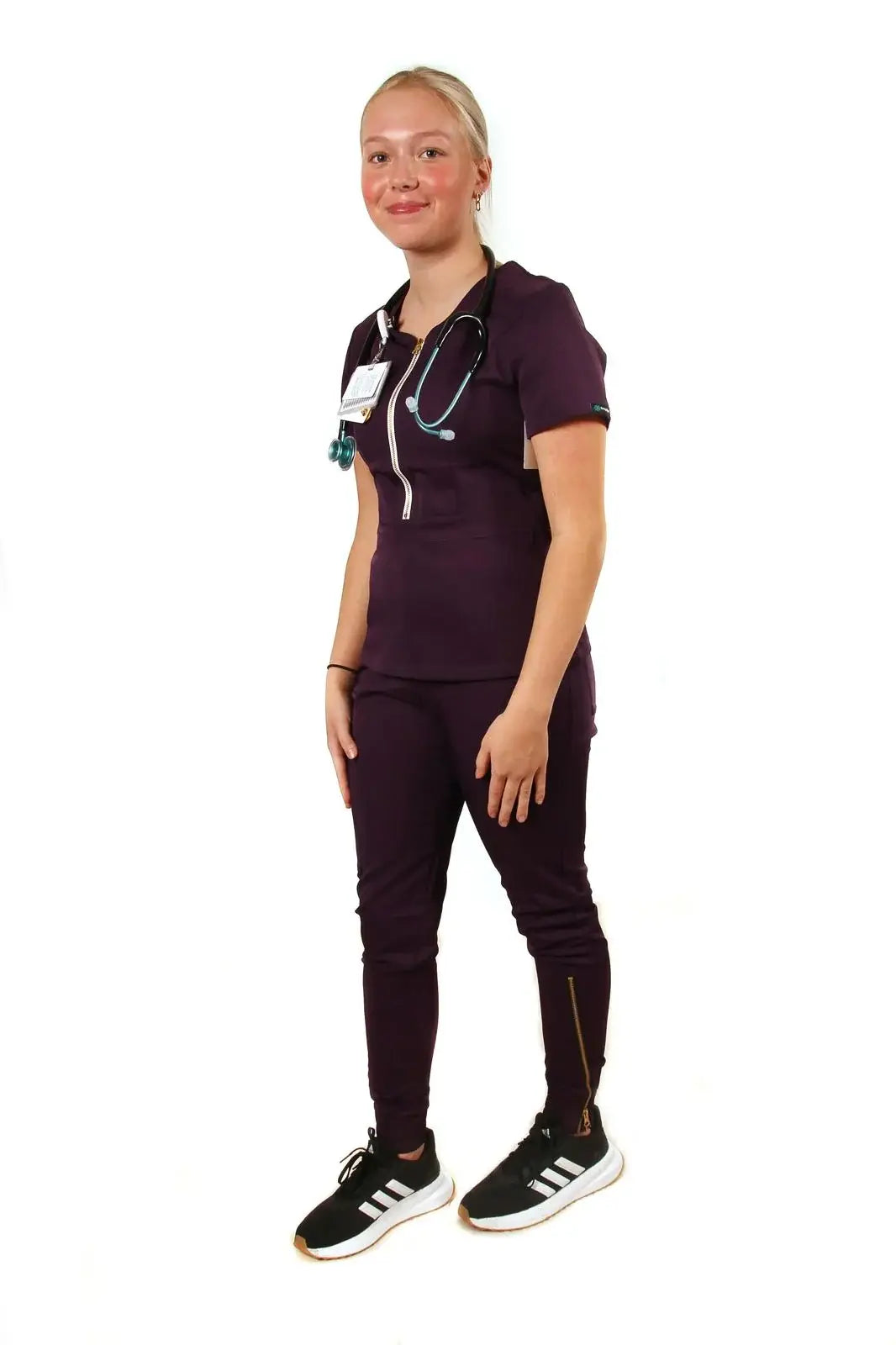 Women’s Tuck in Half Middle Zipper Scrub Top